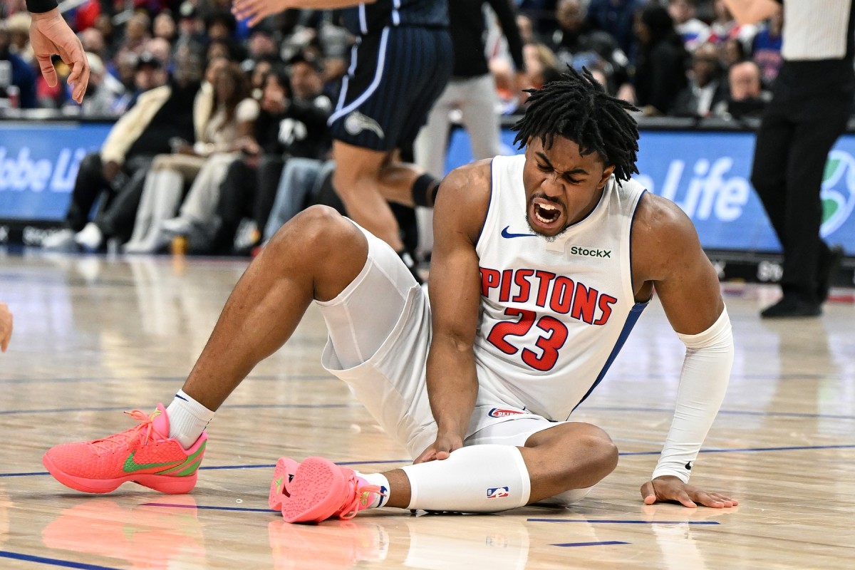 Jaden Ivey Leaves Game Against Magic On A Stretcher After Scary Injury - Fadeaway World