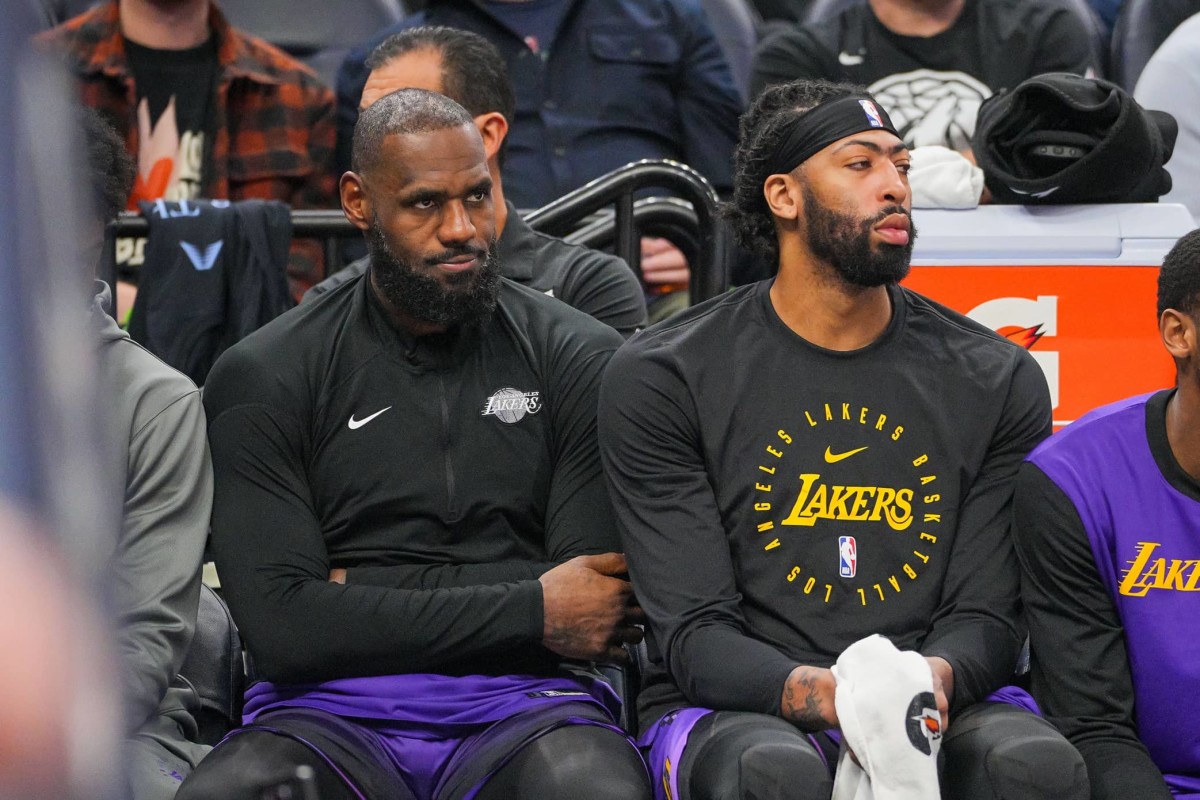 Anthony Davis Claims LeBron James Knows He Has To Catch Up To Michael  Jordan's 6 NBA Titles - Fadeaway World