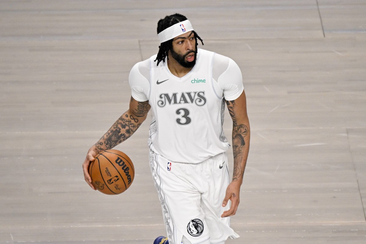 Dallas, Texas, USA; Dallas Mavericks forward Anthony Davis (3) brings the ball up court against the Houston Rockets during the first quarter at American Airlines Center. Mandatory Credit: Jerome Miron-Imagn Images