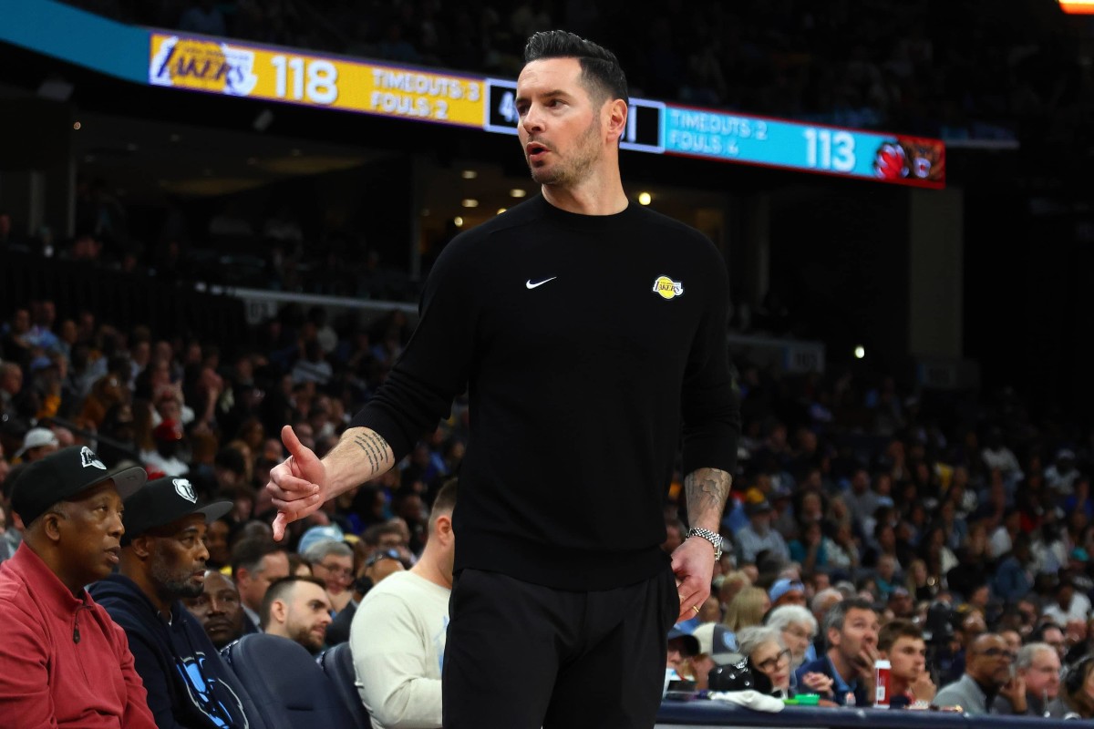 Memphis, Tennessee, USA; Los Angeles Lakers head coach JJ Redick reacts during the fourth quarter against the Memphis Grizzlies at FedExForum. Mandatory Credit: Petre Thomas-Imagn Images