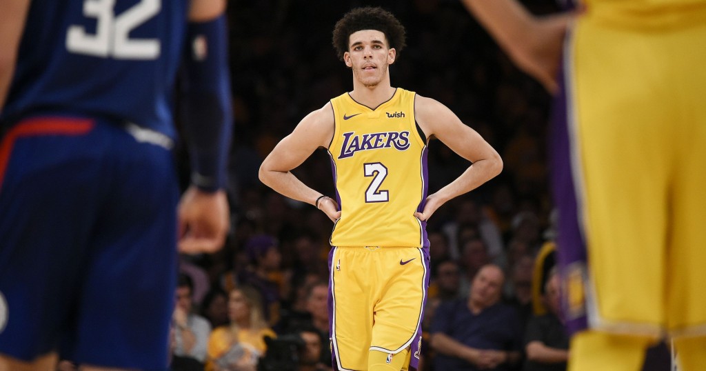 636440987415426762-lonzo-ball