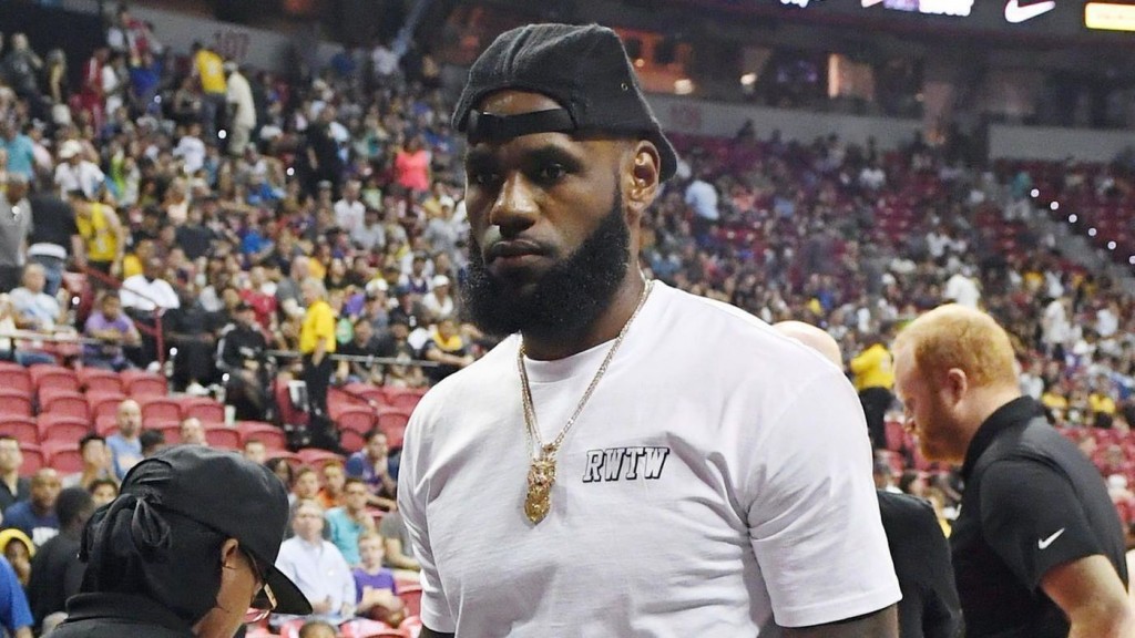 la-sp-lakers-lebron-james-20180729