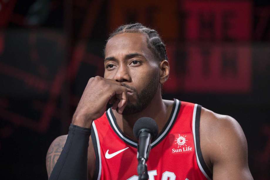 Raptors Rumours: Kawhi Leonard Caught Buying Moving Boxes