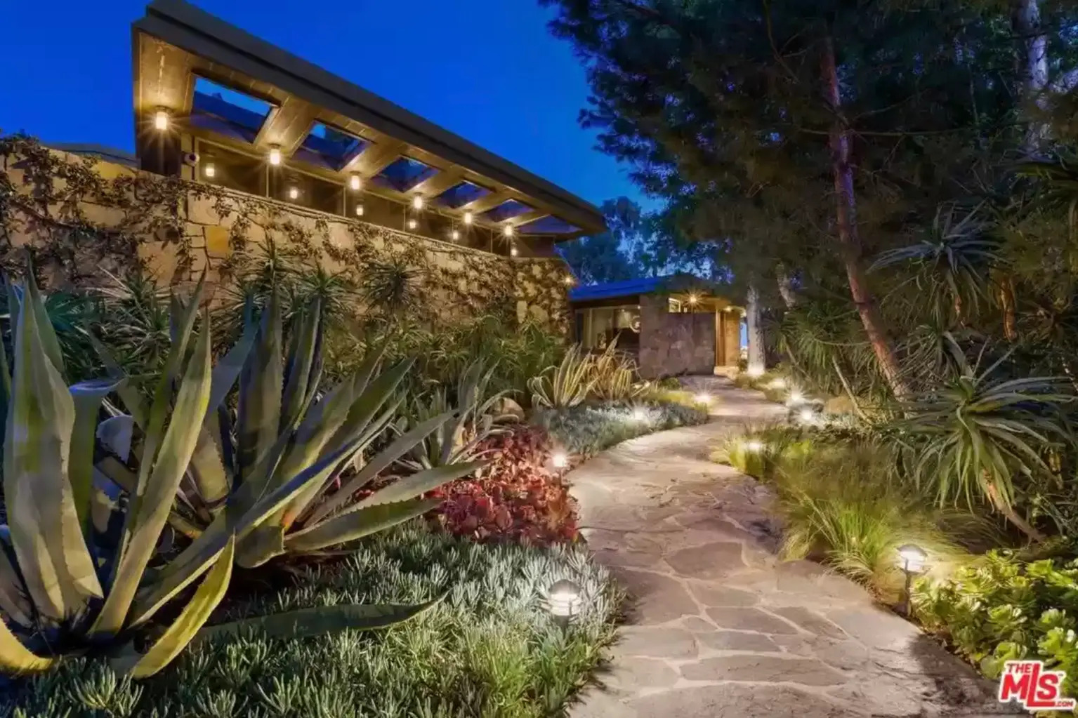 Wilt Chamberlain’s Former Luxurious House Is Now On Sale For $14.9 Million