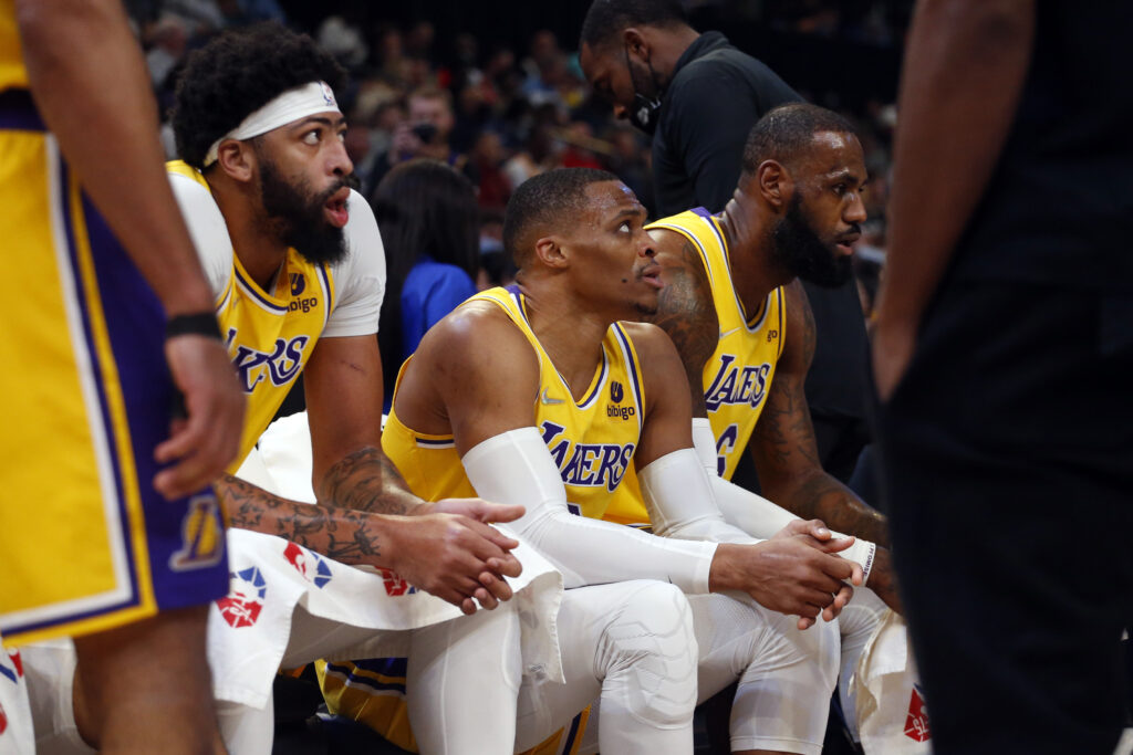 NBA Fans React To Lakers Losing To Clippers Without Kawhi Leonard ...