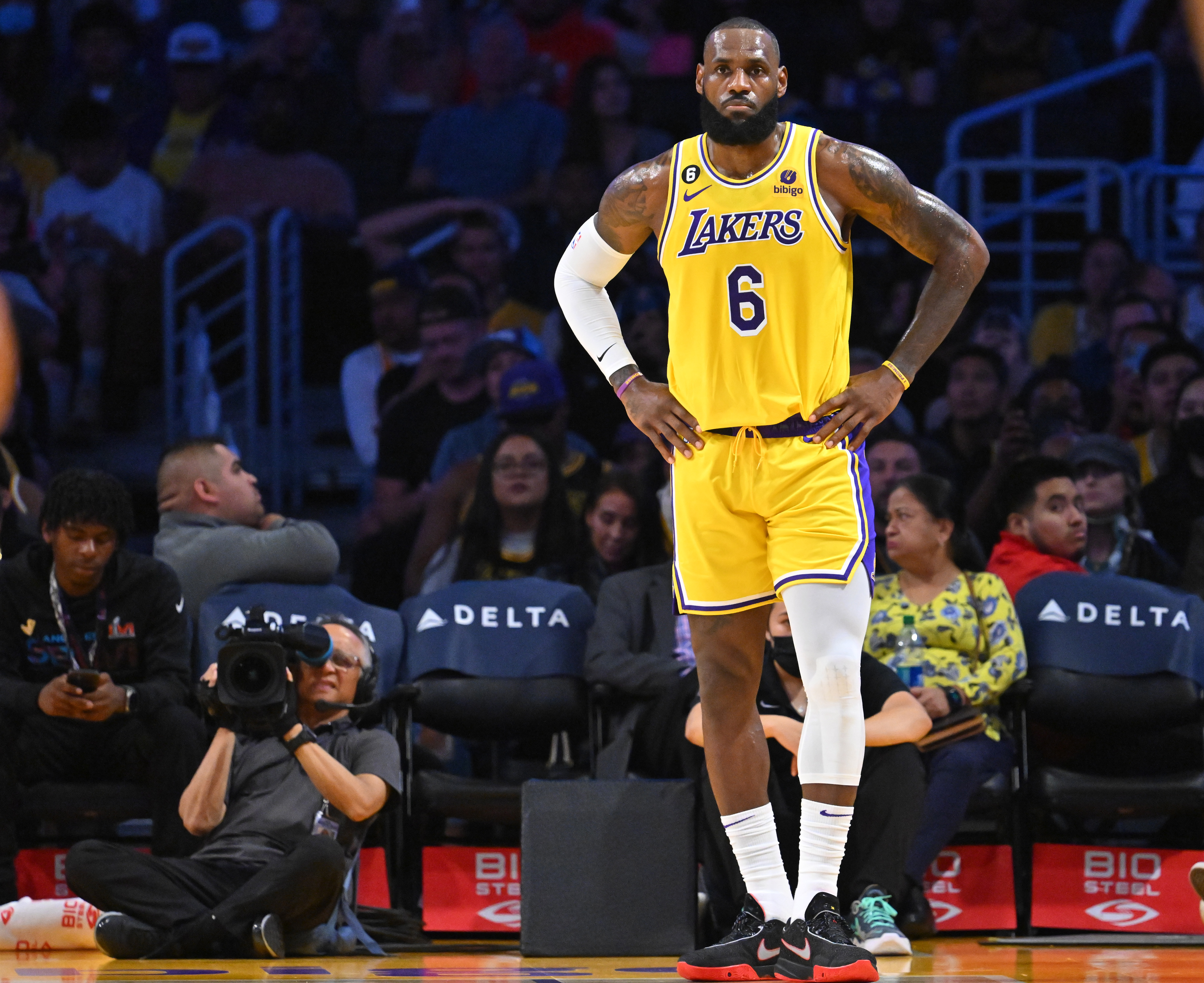 LeBron James Has The Lowest Plus-Minus On The Lakers This Season