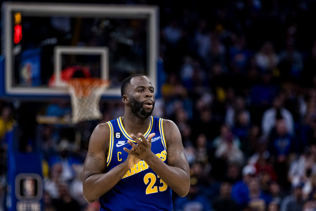 Draymond Green On LeBron James Doing The Powder Toss After Coming Off ...