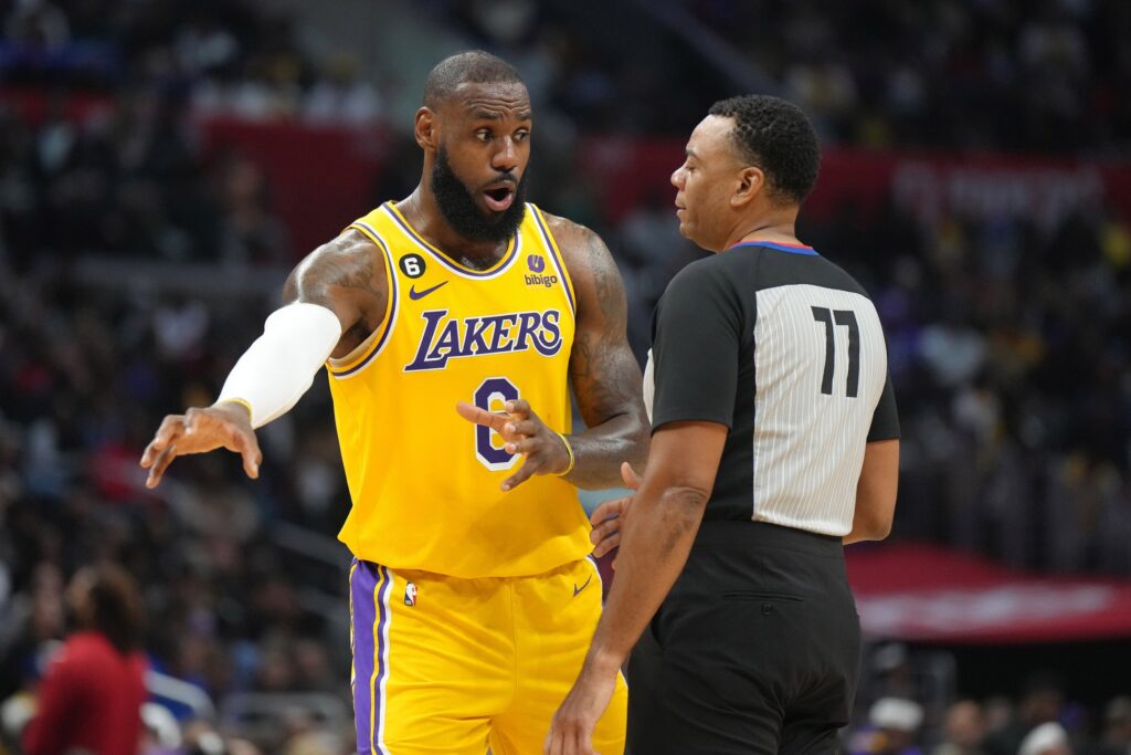 Video: LeBron James Gets Into Heated Argument With Fan During Lakers ...