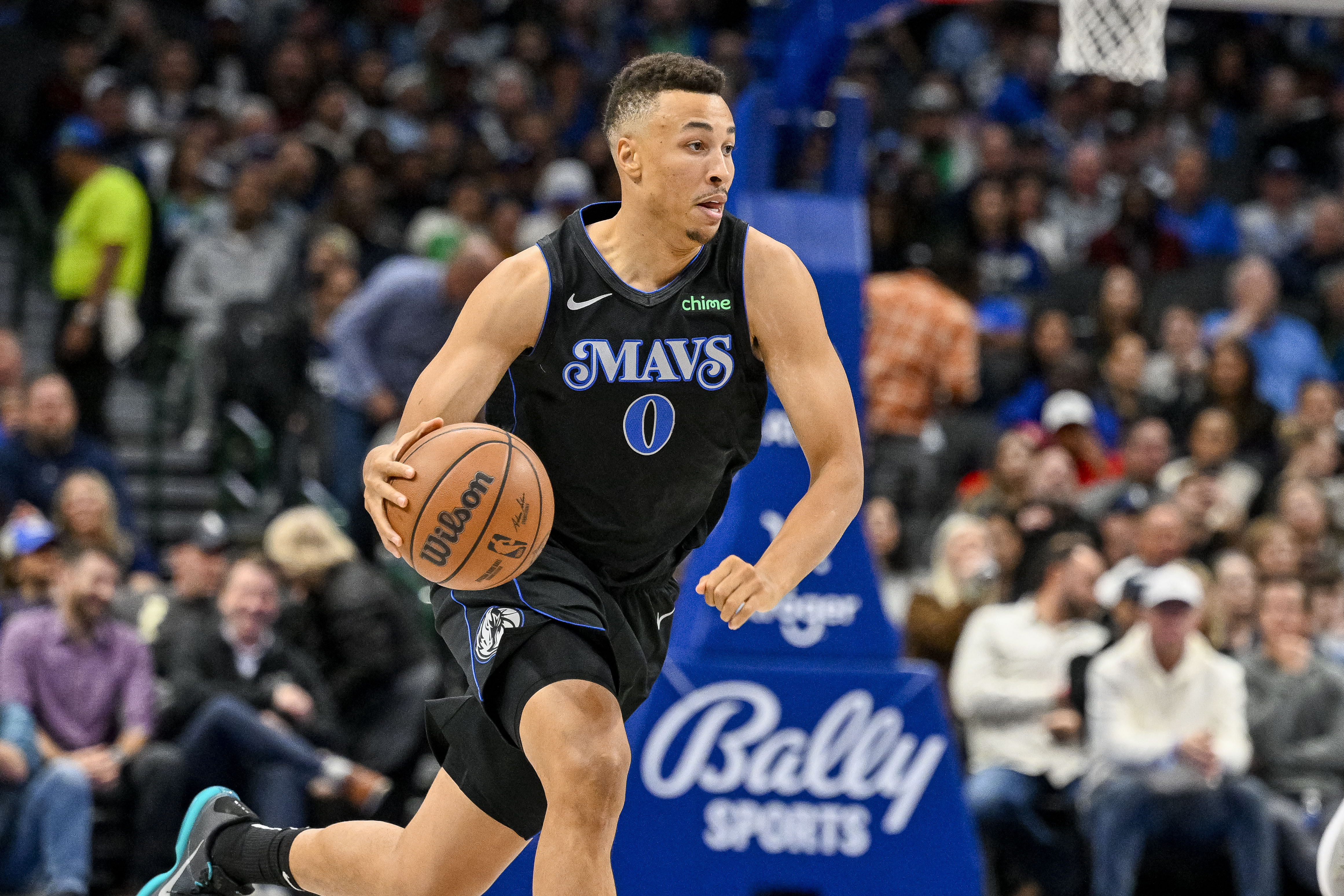 Mavericks' Dante Exum Saves The Ball In Dennis Rodman Style