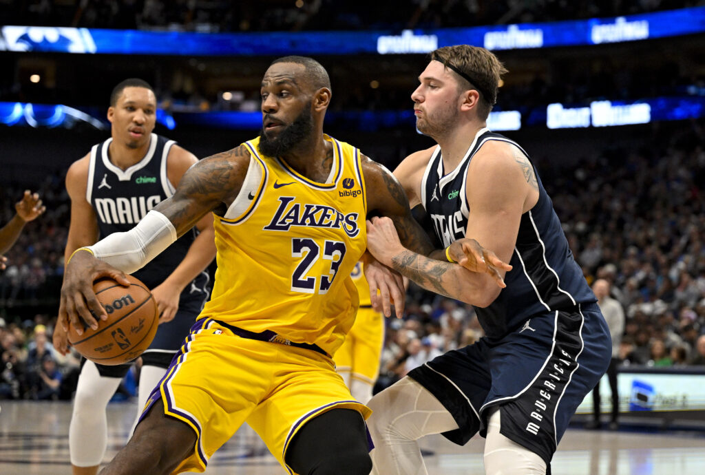 NBA Fans React To Lakers Loss To Depleted Mavericks: "LeBron And AD ...
