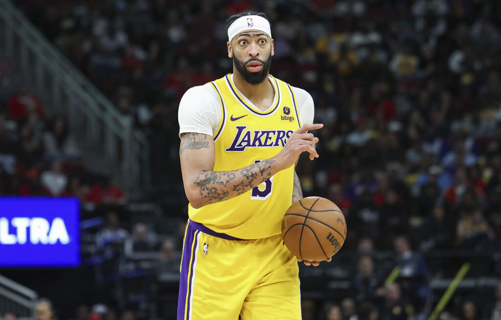 Lakers Fans React To Stunning 2OT Win Over Bucks Without LeBron James ...