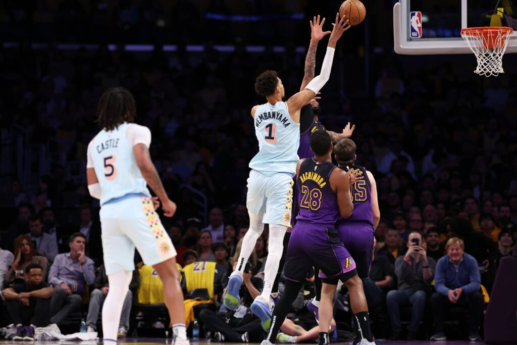 NBA Fans React To Lakers Blowing 11-Point Lead In Loss To Victor ...
