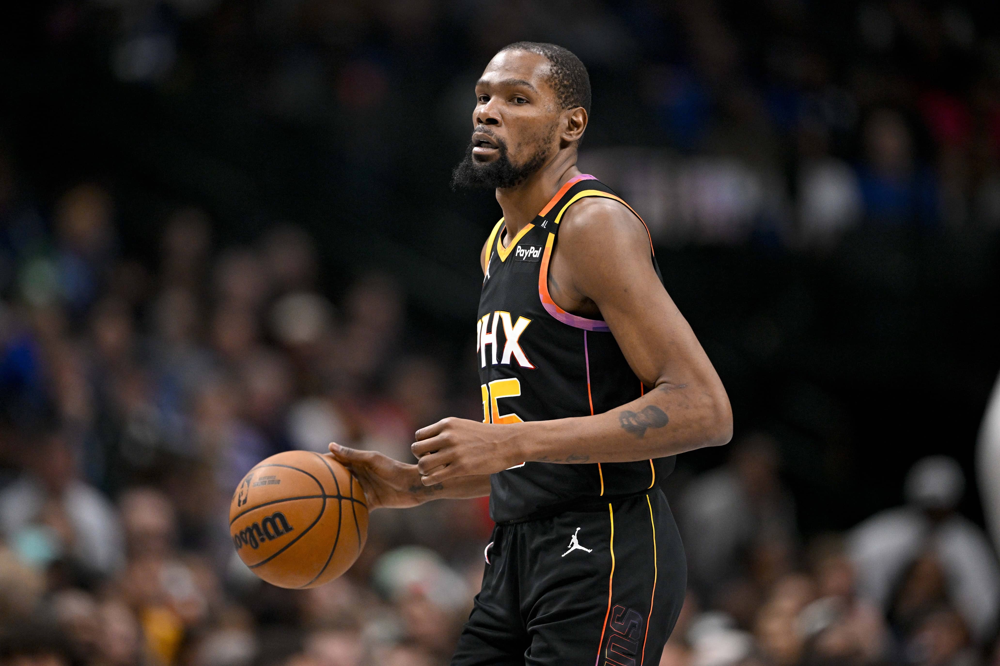 Phoenix Suns forward Kevin Durant (35) in action during the game between the Dallas Mavericks and the Phoenix Suns at American Airlines Center.