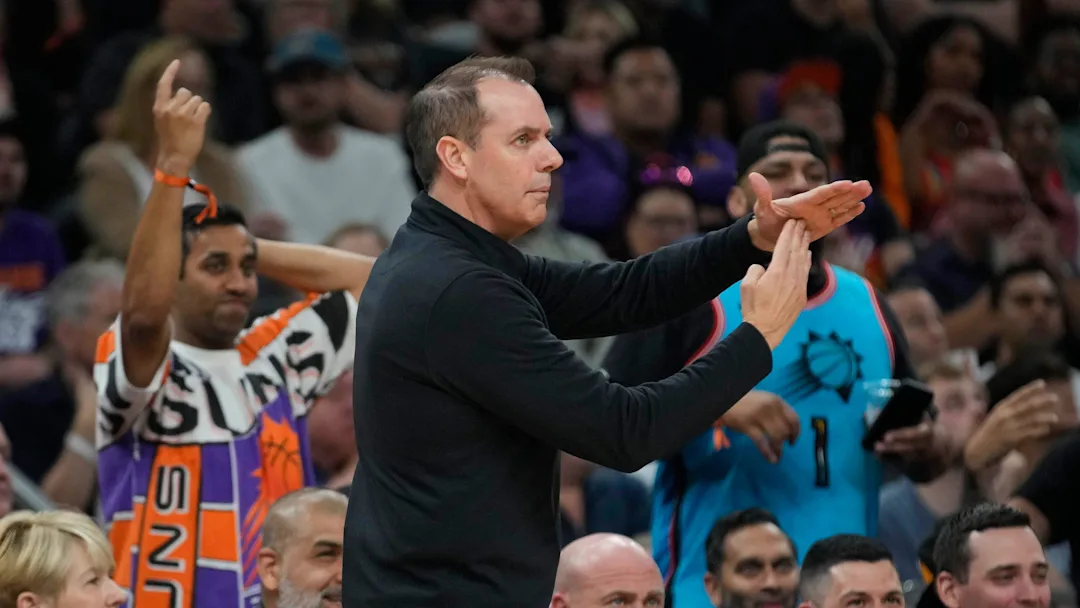 Former Lakers coach Frank Vogel