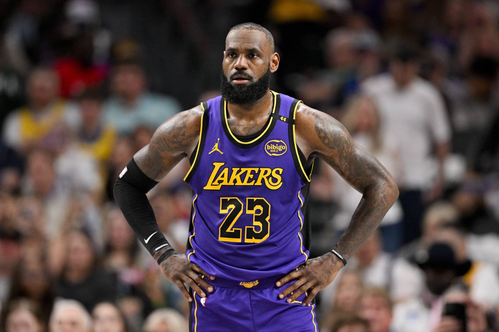 Lakers forward LeBron James during the game between the Mavericks and the Lakers at American Airlines Center