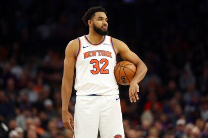 Nov 20, 2024; Phoenix, Arizona, USA; New York Knicks center Karl-Anthony Towns (32) against the Phoenix Suns at Footprint Center. Mandatory Credit: Mark J. Rebilas-Imagn Images