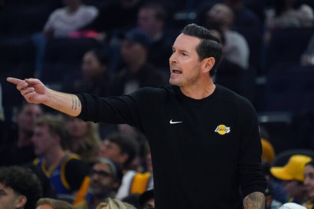 JJ Redick coaches his team against the Golden State Warriors in the first quarter at Chase Center