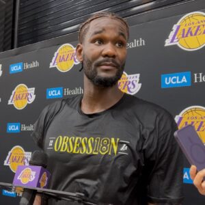 Deandre Ayton at Lakers training camp