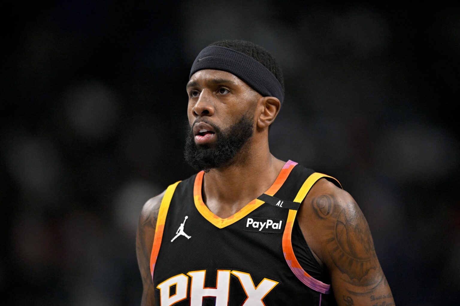 Dallas, Texas, USA; Phoenix Suns forward Royce O'Neale (00) during the game between the Dallas Mavericks and the Phoenix Suns at American Airlines Center. Mandatory Credit: Jerome Miron-Imagn Images