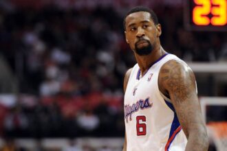 Los Angeles Clippers center DeAndre Jordan (6) in the second half of the game against the Utah Jazz the Staples Center. Clippers won 107-96.