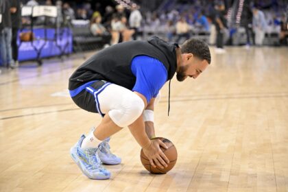 Oct 6, 2025; Fort Worth, Texas, USA; Dallas Mavericks guard Klay Thompson (31) warms up before against the Oklahoma City Thunder at Dickie's Arena. Mandatory Credit: Jerome Miron-Imagn Images