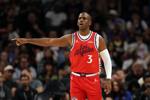 Choose Quality Full Resolution (3901 x 2872) Low Resolution (1950.5 x 1436) Headline: NBA: Los Angeles Clippers at Phoenix Suns Caption: Nov 6, 2025; Phoenix, Arizona, USA; Los Angeles Clippers guard Chris Paul (3) against the Phoenix Suns in the first half at the Mortgage Matchup Center. Mandatory Credit: Mark J. Rebilas-Imagn Images