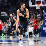 Nov 16, 2025; Dallas, Texas, USA; Dallas Mavericks guard Klay Thompson (31) reacts after scoring during the second half against the Portland Trail Blazers at American Airlines Center. Mandatory Credit: Kevin Jairaj-Imagn Images