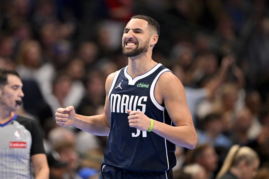 Nov 21, 2025; Dallas, Texas, USA; Dallas Mavericks guard Klay Thompson (31) reacts to missing a shot during the second quarter against the New Orleans Pelicans at the American Airlines Center. Mandatory Credit: Jerome Miron-Imagn Images