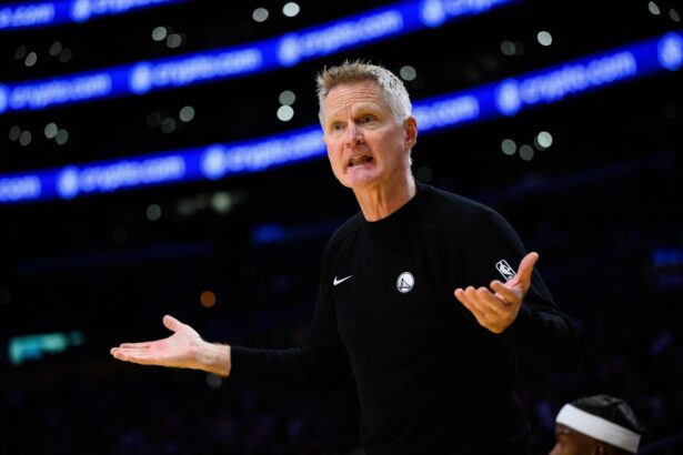 Los Angeles, California, USA; Golden State Warriors head coach Steve Kerr reacts during the first half against the Los Angeles Lakers at Crypto.com Arena. Mandatory Credit: William Liang-Imagn Images
