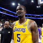 Los Angeles Lakers center Deandre Ayton (5) against the Phoenix Suns at Mortgage Matchup Center.