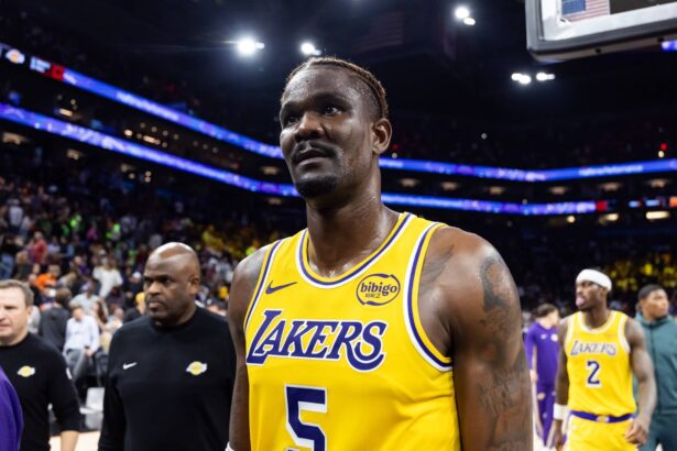 Los Angeles Lakers center Deandre Ayton (5) against the Phoenix Suns at Mortgage Matchup Center.