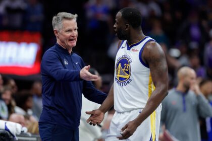Sacramento, California, USA; Golden State Warriors forward Draymond Green (23) talks with head coach Steve Kerr during the fourth quarter against the Sacramento Kings at Golden 1 Center. Mandatory Credit: Sergio Estrada-Imagn Images