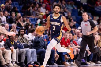 Dec 20, 2025; New Orleans, Louisiana, USA; New Orleans Pelicans guard Jordan Poole (3) brings the ball up court against the Indiana Pacers during the first half at Smoothie King Center. Mandatory Credit: Stephen Lew-Imagn Images