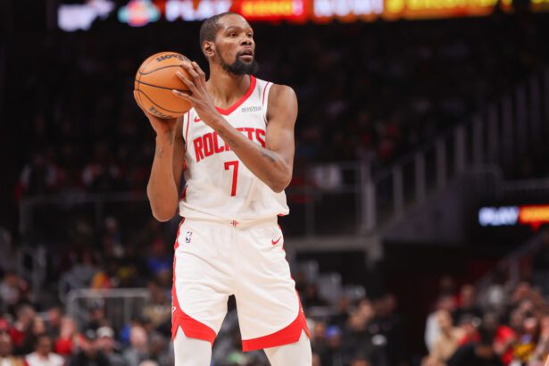 Jan 29, 2026; Atlanta, Georgia, USA; Houston Rockets forward Kevin Durant (7) handles the ball against the Atlanta Hawks in the third quarter at State Farm Arena. Mandatory Credit: Brett Davis-Imagn Images