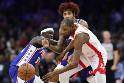 Jan 22, 2026; Philadelphia, Pennsylvania, USA; Houston Rockets forward Kevin Durant (7) looses control of the ball against the Philadelphia 76ers during the second quarter at Xfinity Mobile Arena. Mandatory Credit: Bill Streicher-Imagn Images