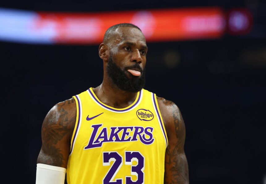 Los Angeles Lakers forward LeBron James (23) against the Phoenix Suns at Mortgage Matchup Center.