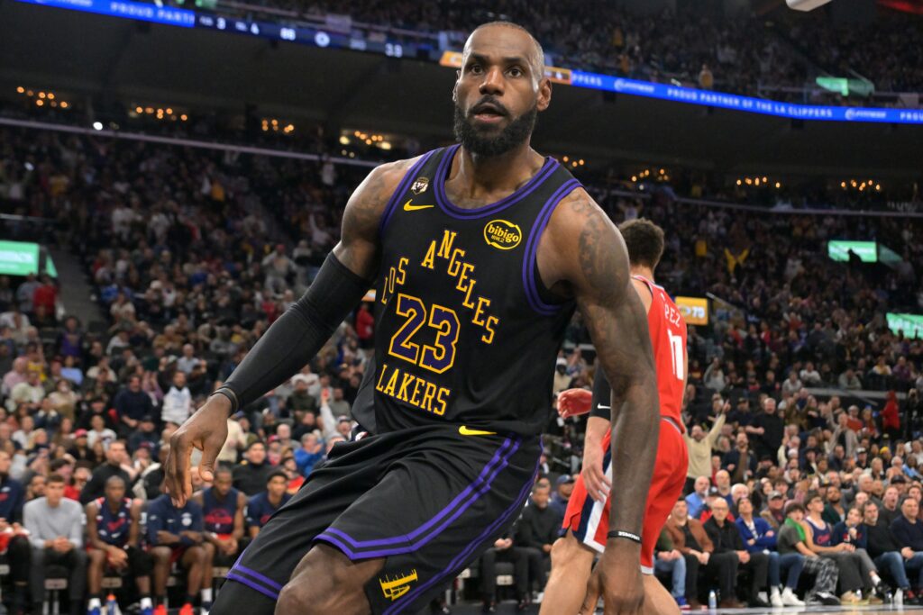LeBron James, at 41, Leads Lakers Past Rockets and Declares Victory Over Father Time