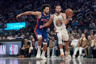 Jan 30, 2026; San Francisco, California, USA; Golden State Warriors guard Stephen Curry (30) drives against Detroit Pistons guard Cade Cunningham (2) in the third quarter at the Chase Center. Mandatory Credit: Cary Edmondson-Imagn Images