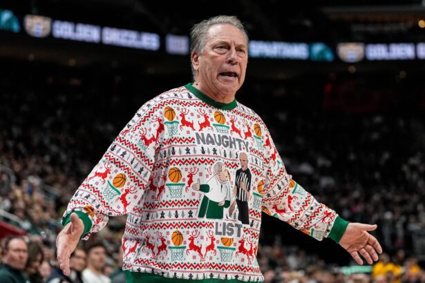 Michigan State head coach Tom Izzo reacts to a play against Oakland during the first half at Little Caesars Arena in Detroit on Saturday, Dec. 20, 2025.