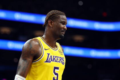 Phoenix, Arizona, USA; Los Angeles Lakers center Deandre Ayton (5) against the Phoenix Suns at Mortgage Matchup Center. Mandatory Credit: Mark J. Rebilas-Imagn Images