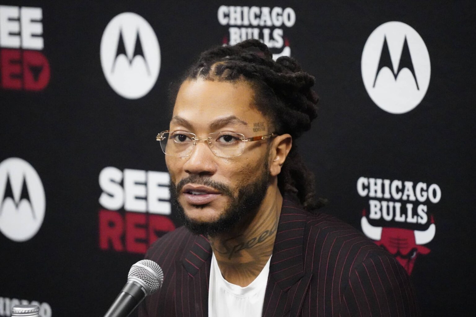 Chicago, Illinois, USA; Chicago Bulls and New York Knicks former player Derrick Rose speaks during a press conference. Rose will be honored at halftime in a game between the Chicago Bulls and the New York Knicks at United Center. Mandatory Credit: David Banks-Imagn Images