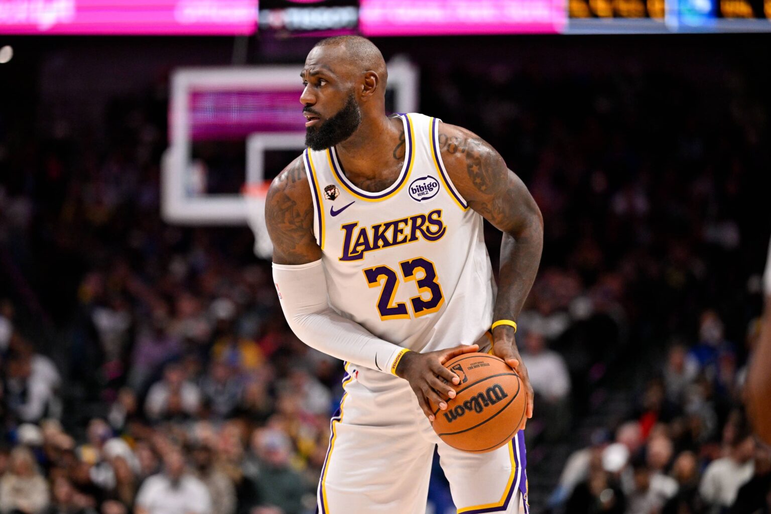 Dallas, Texas, USA; Los Angeles Lakers forward LeBron James (23) looks to move the ball against the Dallas Mavericks during the game at the American Airlines Center. Mandatory Credit: Jerome Miron-Imagn ImagesDallas, Texas, USA; Los Angeles Lakers forward LeBron James (23) looks to move the ball against the Dallas Mavericks during the game at the American Airlines Center. Mandatory Credit: Jerome Miron-Imagn Images