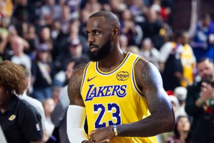 Phoenix, Arizona, USA; Los Angeles Lakers forward LeBron James (23) against the Phoenix Suns at Mortgage Matchup Center. Mandatory Credit: Mark J. Rebilas-Imagn Images