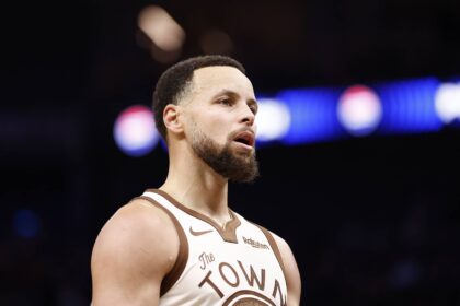 San Francisco, California, USA; Golden State Warriors guard Stephen Curry (30) between plays against the Sacramento Kings during the third quarter at Chase Center. Mandatory Credit: Kelley L Cox-Imagn Images