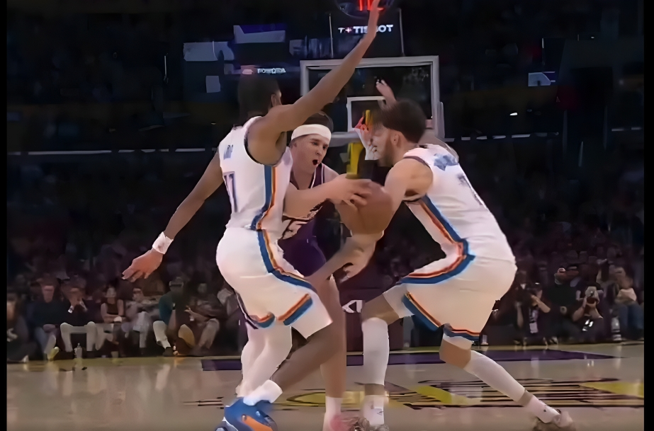 3 Controversial Plays Show How Lakers Were Robbed By Referees Against Thunder