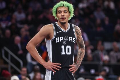 Dec 25, 2024; New York, New York, USA; San Antonio Spurs forward Jeremy Sochan (10) takes his position during a free throw attempt in the first quarter against the New York Knicks at Madison Square Garden. Mandatory Credit: Wendell Cruz-Imagn Images | Wendell Cruz-Imagn Images
