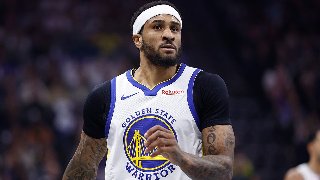 SACRAMENTO, CALIFORNIA - NOVEMBER 28: Gary Payton II #0 of the Golden State Warriors looks on in the first quarter against the Sacramento Kings during the NBA In-Season Tournament game at Golden 1 Center on November 28, 2023 in Sacramento, California.
