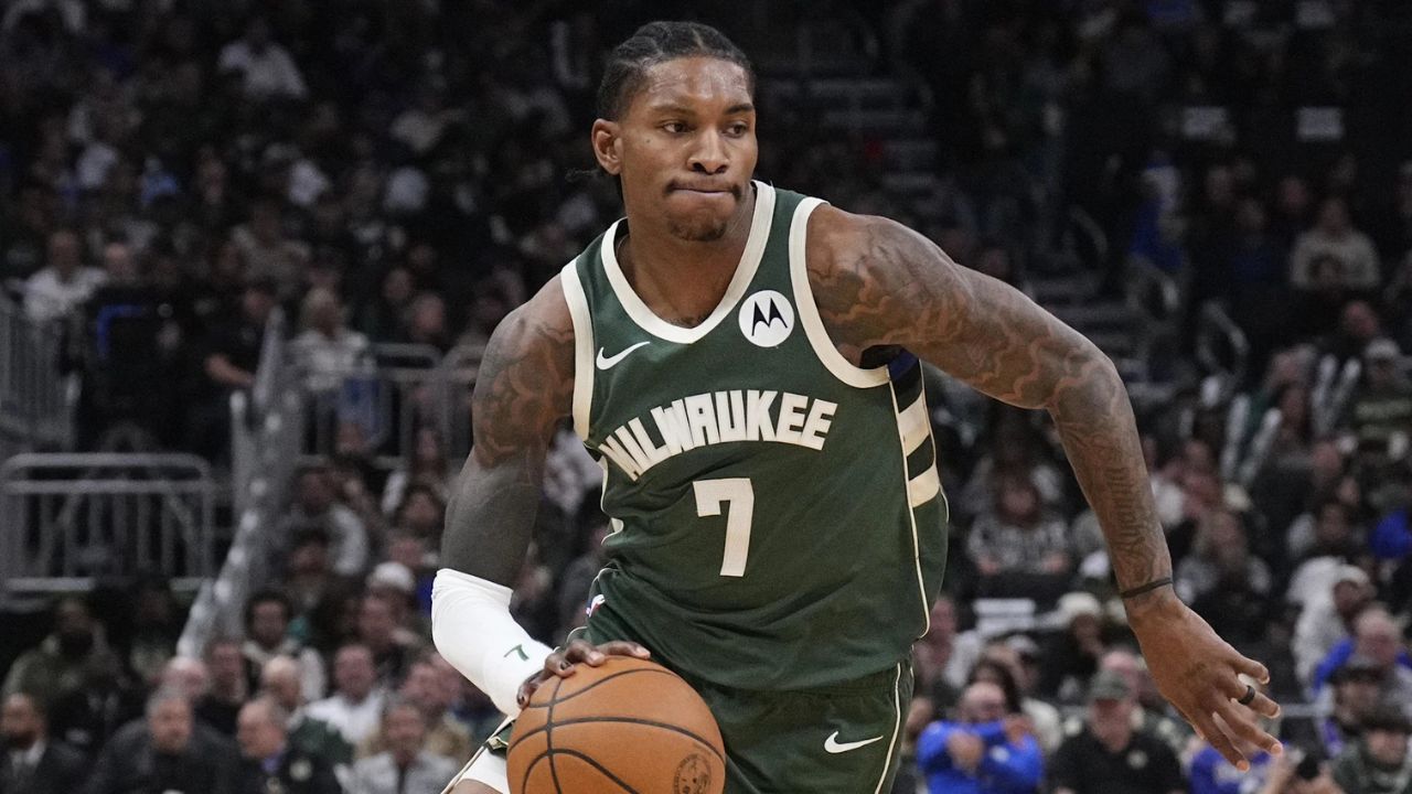 Oct 22, 2025; Milwaukee, Wisconsin, USA; Milwaukee Bucks guard Kevin Porter Jr. (7) drives to the basket against the Washington Wizards in the first half at Fiserv Forum. Mandatory Credit: Michael McLoone-Imagn Images