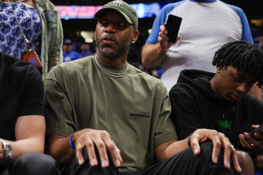 Tracy McGrady Snubs David Robinson From List Of Top 5 Florida Hoopers Ever