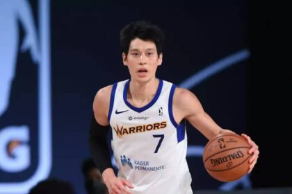 Jeremy Lin in action for the Santa Cruz Warriors.